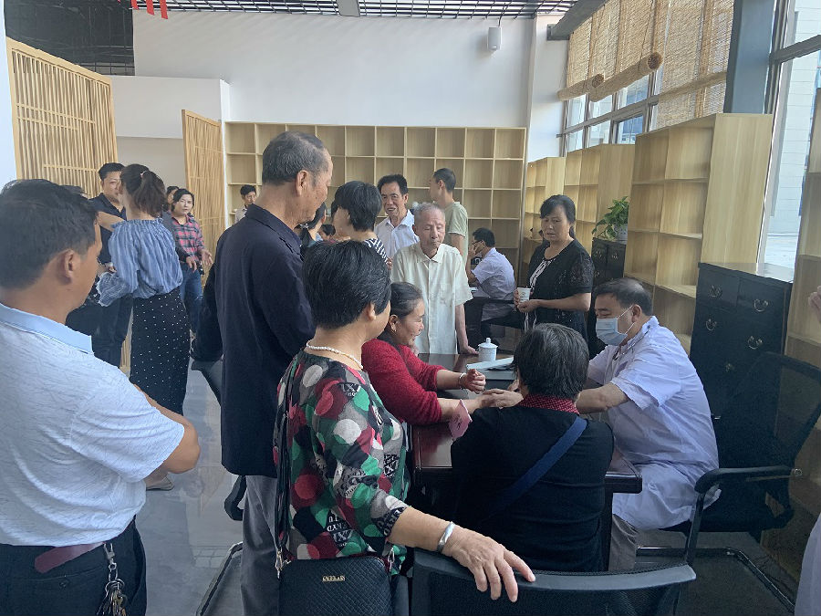 留学生同学会义诊3.jpg