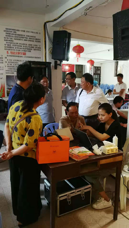 校民盟委员会在岚开展健康义诊活动3.jpg