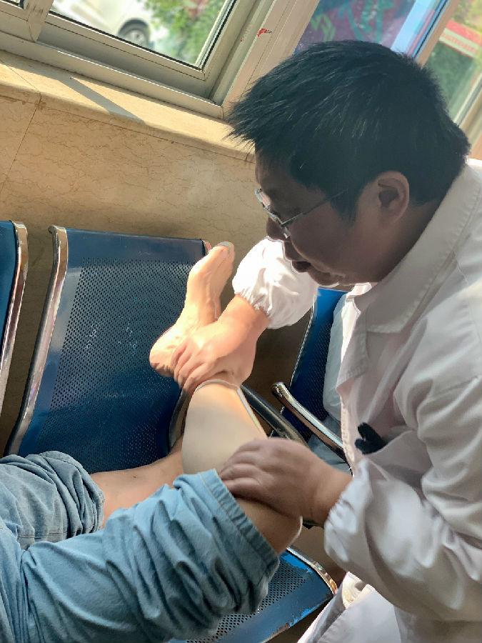 图一:张毅.jpg